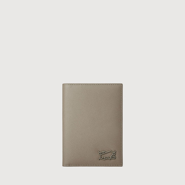 braun buffel cigarette case Leather 2 finger Cigar in Espresso Brown No The front of the case features the **embossed Bulldog logo** TONI Card Case 6CS red